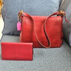 Vintage Coach Legacy 9828 Shoulder bag Red Leather